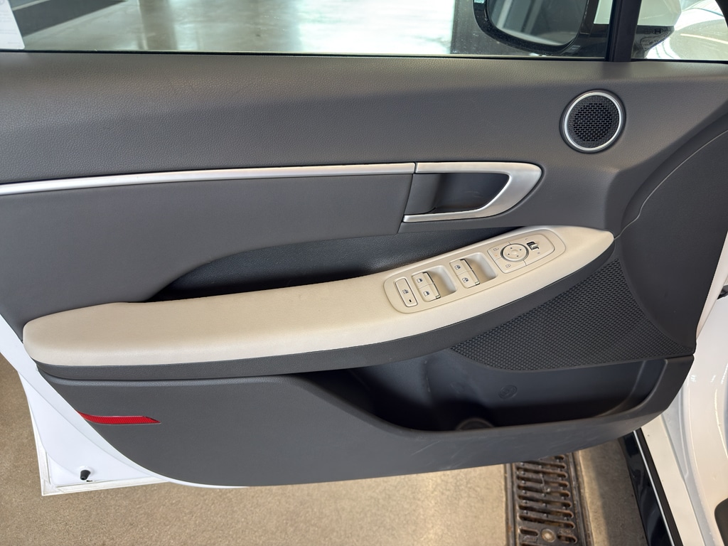2025 Hyundai Sonata SEL - Photo 18