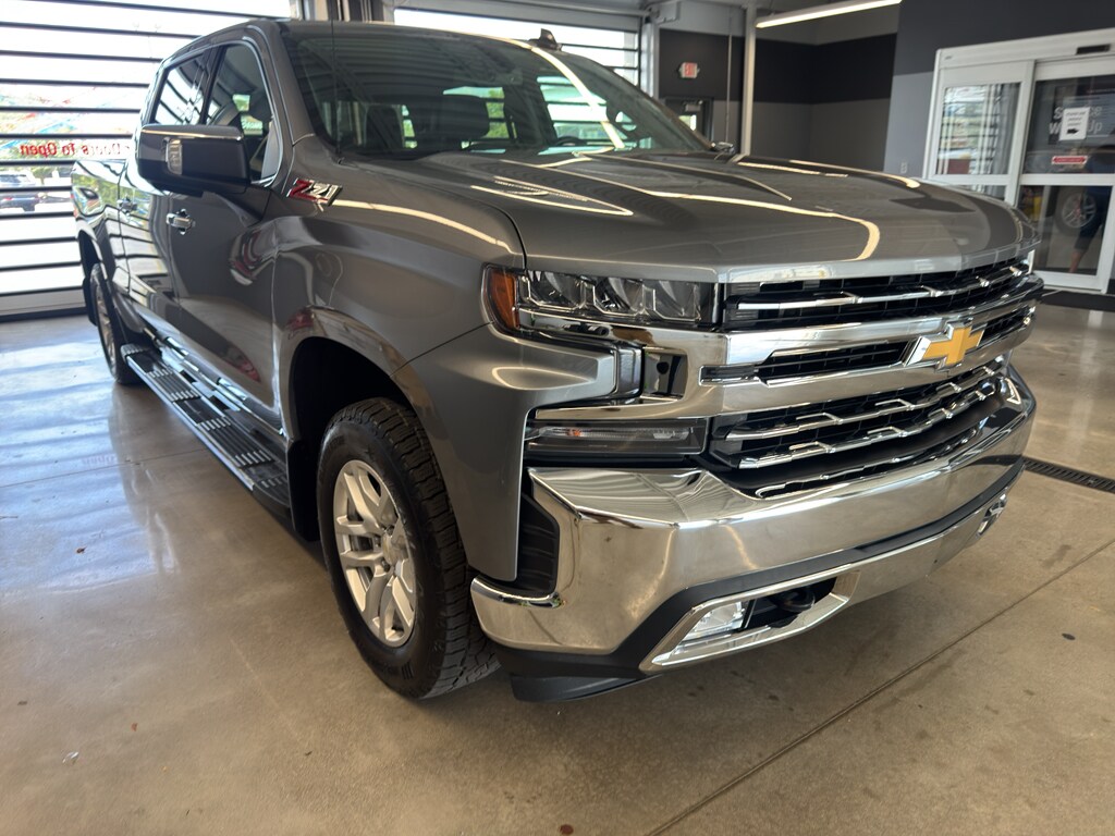 2020 Chevrolet Silverado 1500 LTZ photo 2