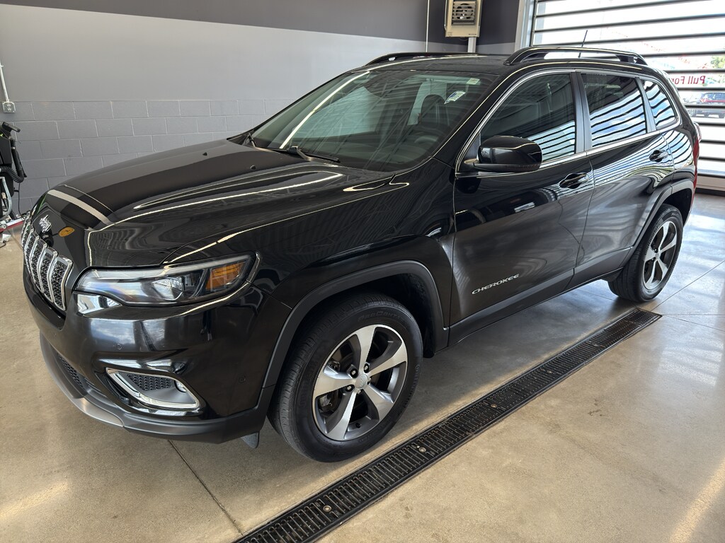 2022 Jeep Cherokee Limited photo 2
