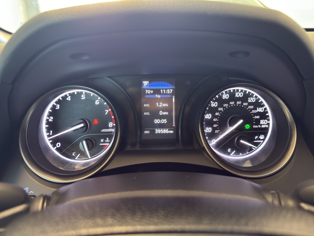 2024 Toyota Camry SE photo 4