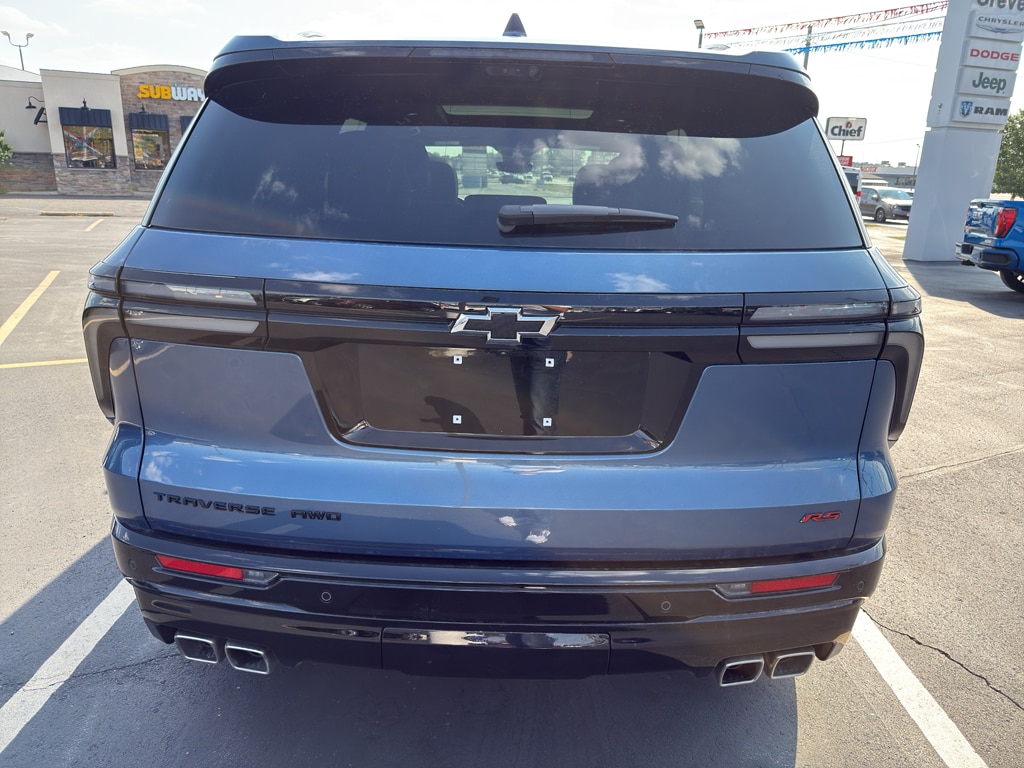 2025 Chevrolet Traverse RS photo 3