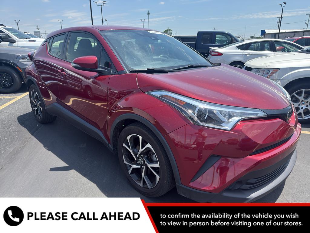 2019 Toyota C-HR XLE's photo
