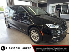 2026 Chrysler Pacifica SELECT Passenger Van