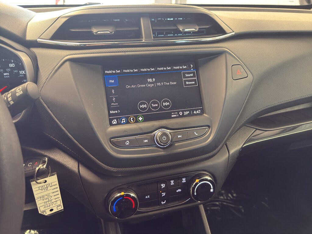 2021 Chevrolet Trailblazer LS photo 3