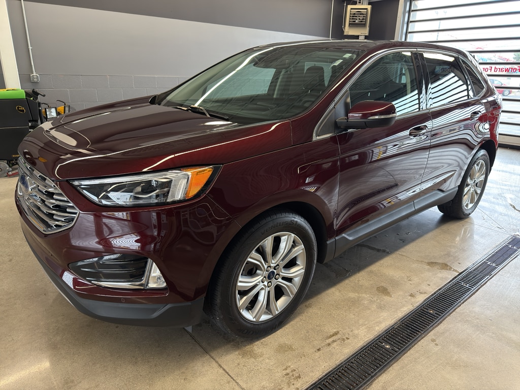 Used 2022 Ford Edge Titanium SUV