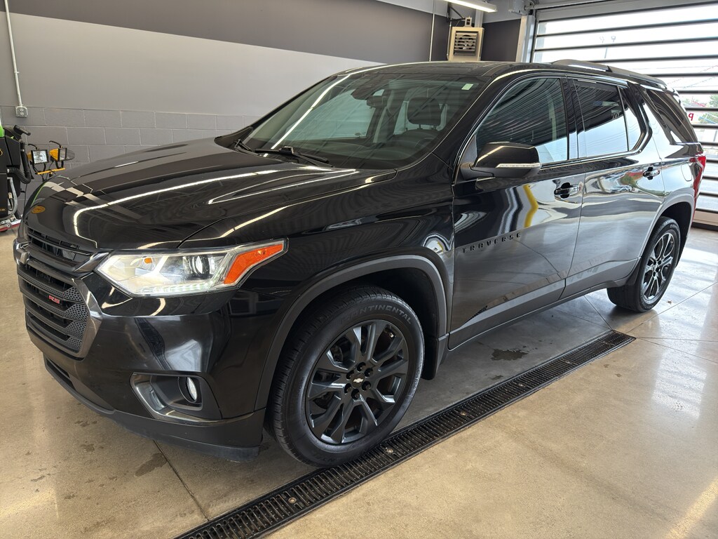 2021 Chevrolet Traverse RS photo 2