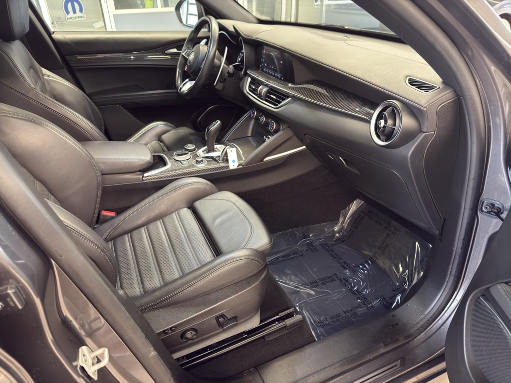 2023 Alfa Romeo Stelvio Quadrifoglio - Photo 28