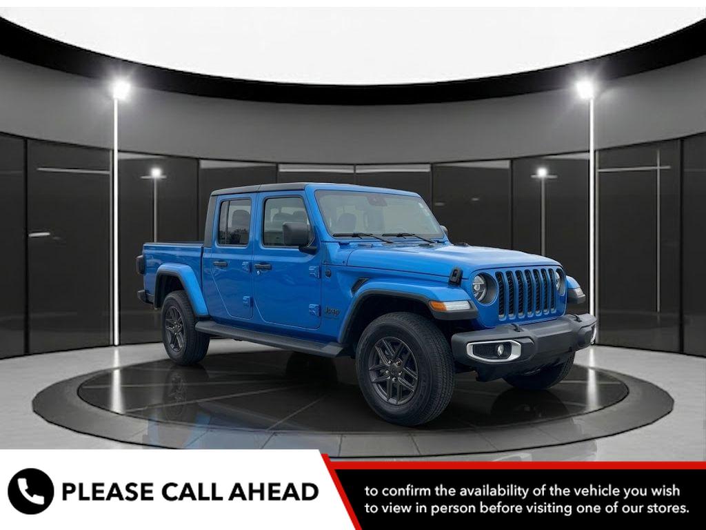 2024 Jeep Gladiator Sport S's photo