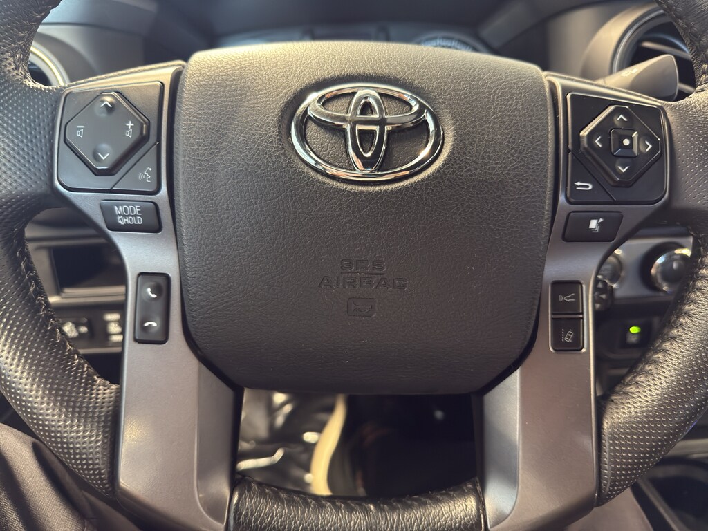 2019 Toyota Tacoma TRD Sport V6 photo 2