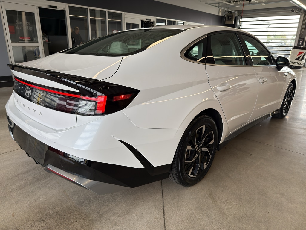 2025 Hyundai Sonata SEL - Photo 16