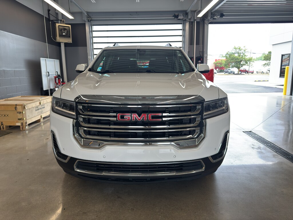 2022 Gmc Acadia SLE photo 2