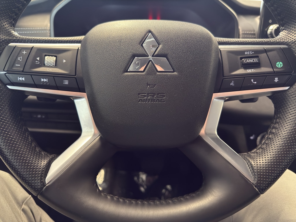 Used 2024 Mitsubishi Outlander SE SUV