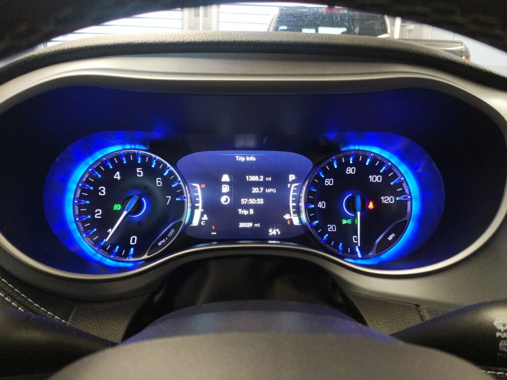 2024 Chrysler Pacifica Touring L photo 3