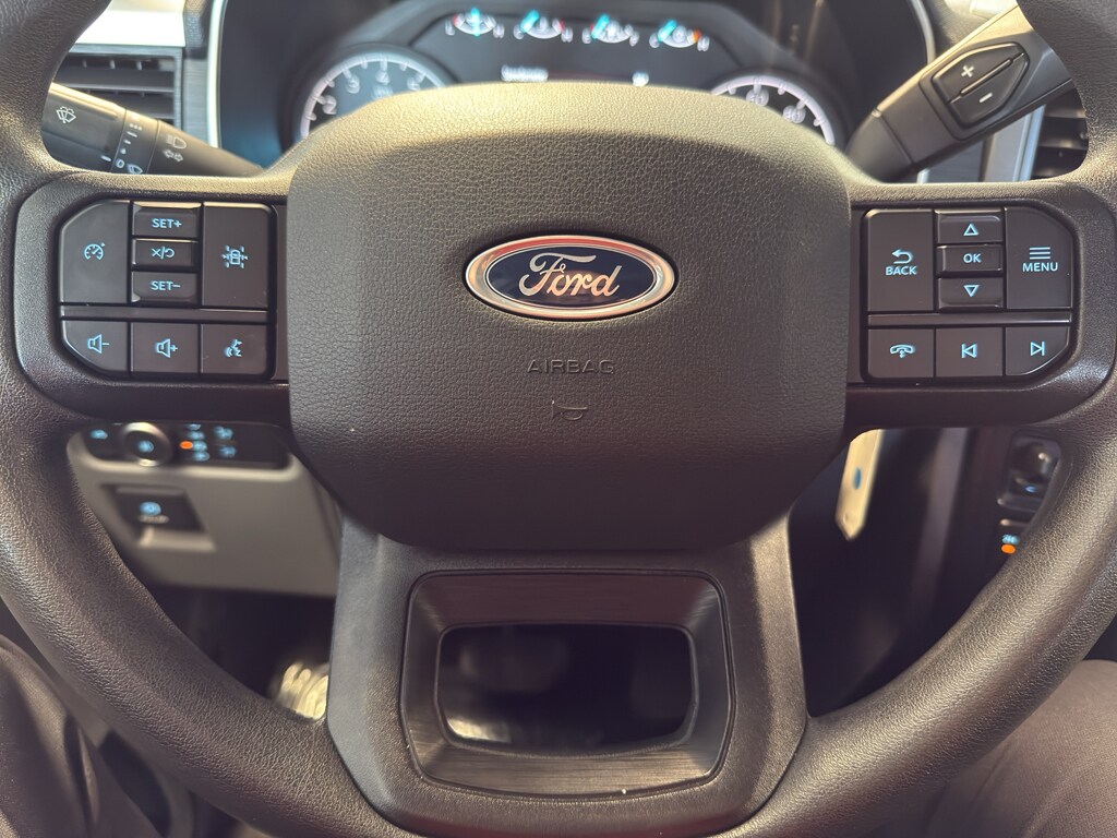 2023 Ford F-150 XLT photo 3