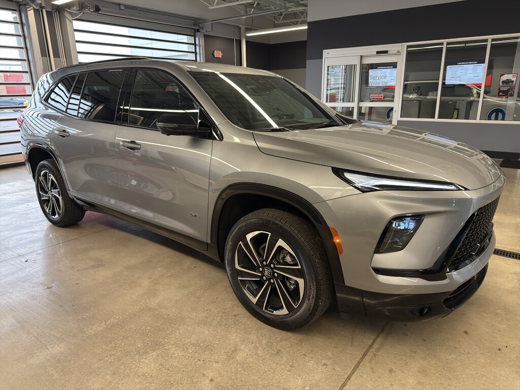 Used 2025 Buick Enclave Sport Touring SUV