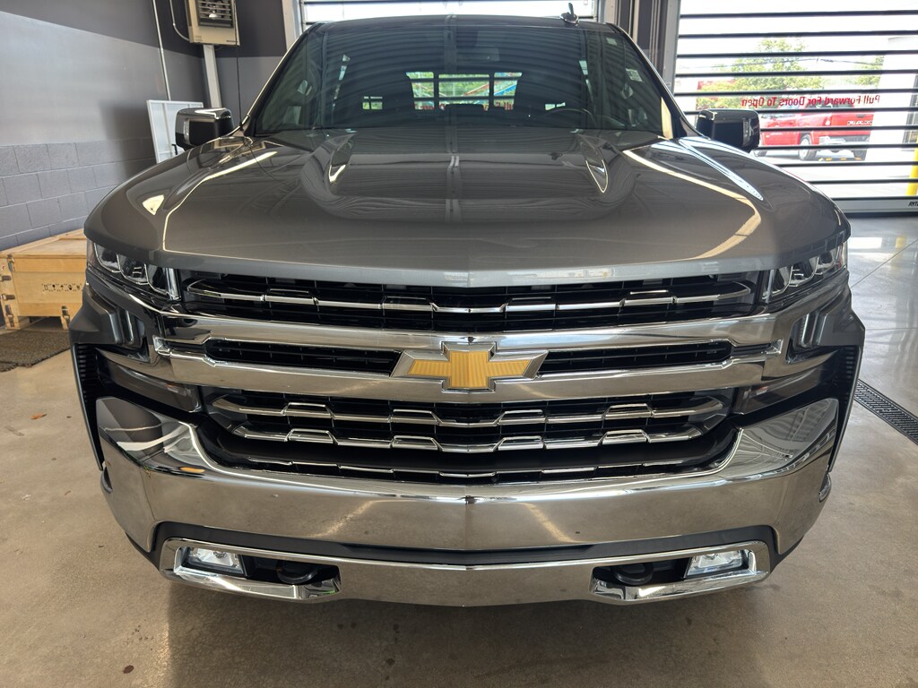 2020 Chevrolet Silverado 1500 LTZ photo 3