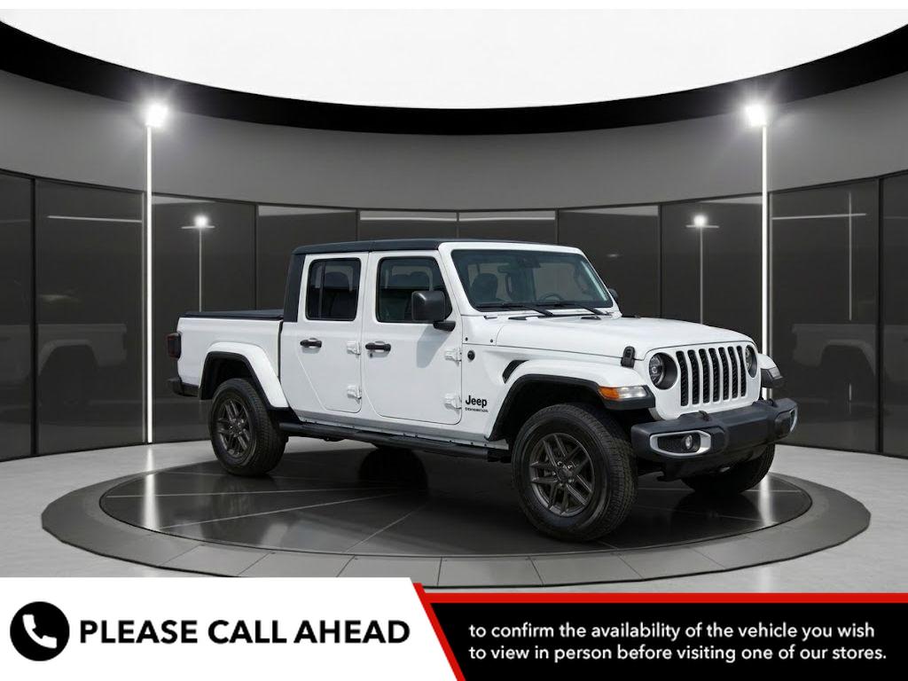 2024 Jeep Gladiator Sport S's photo