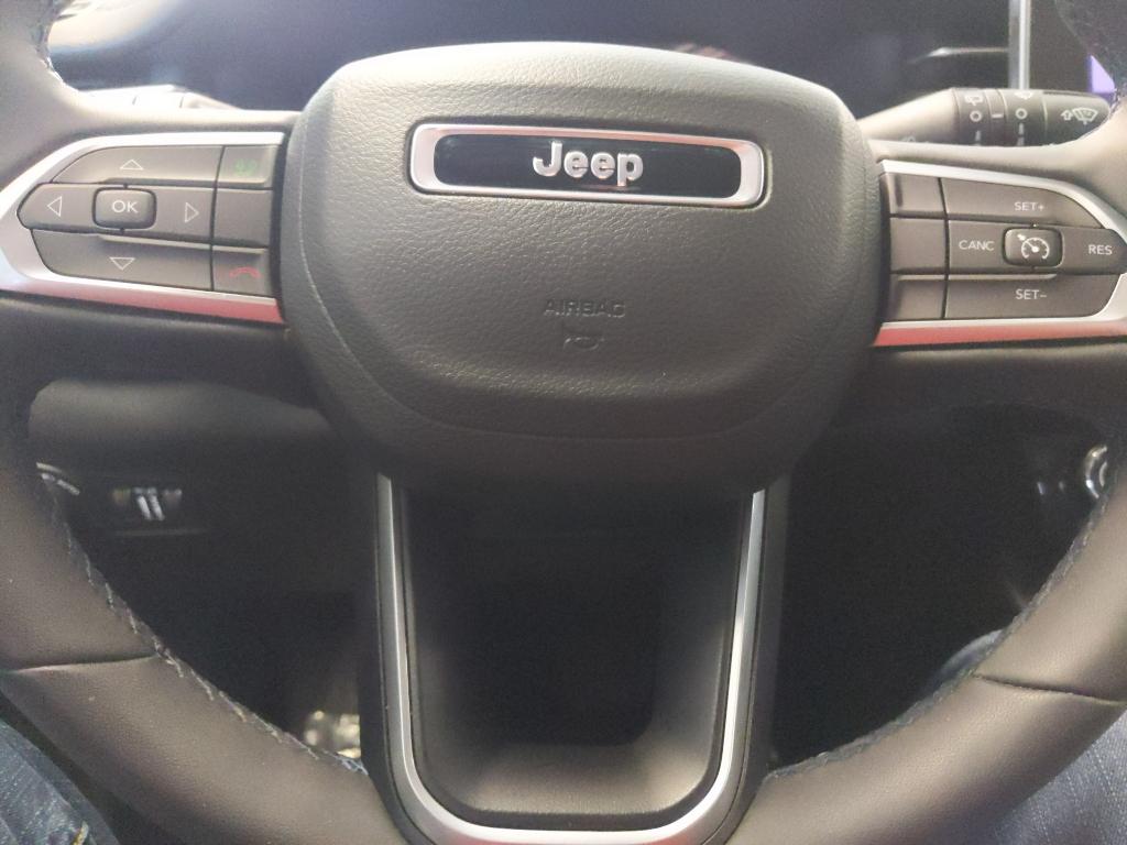 2022 Jeep Compass Latitude photo 3