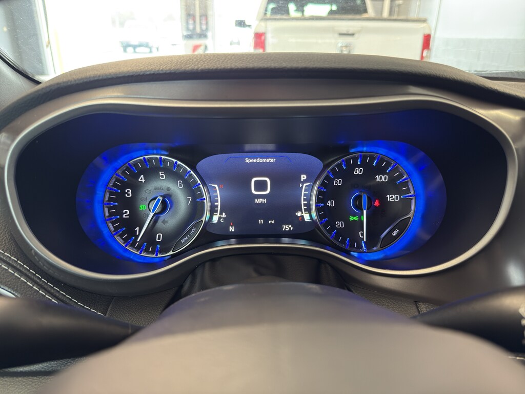 2026 Chrysler Pacifica photo 4