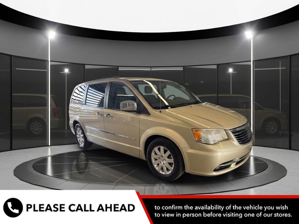 2012 Chrysler Town & Country Touring-L