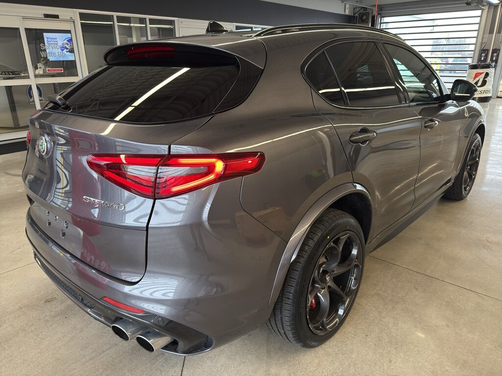 2023 Alfa Romeo Stelvio Quadrifoglio - Photo 18