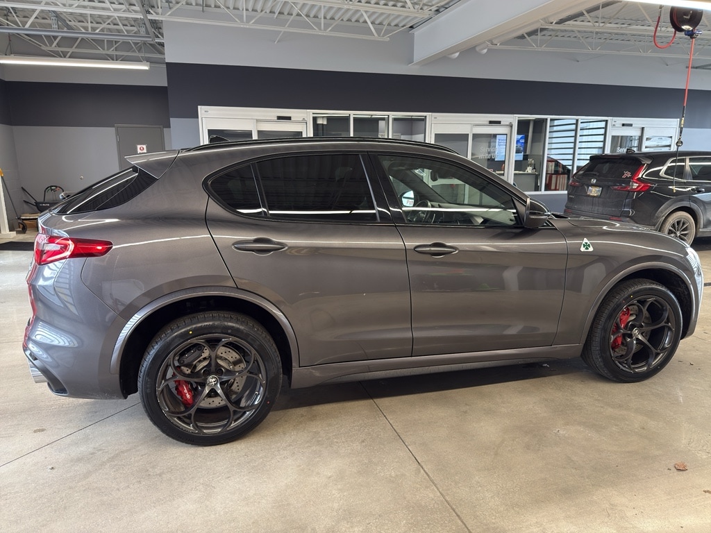 2023 Alfa Romeo Stelvio Quadrifoglio - Photo 19