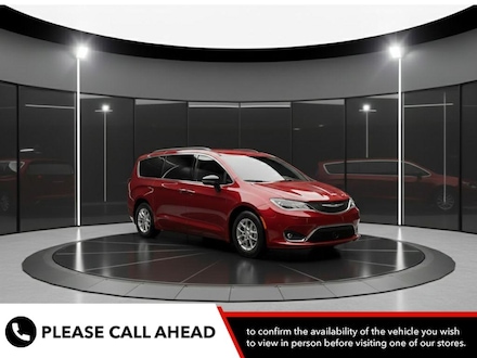 2026 Chrysler Pacifica SELECT Passenger Van