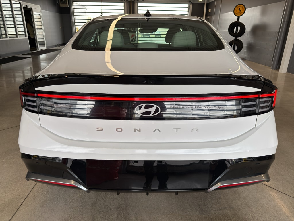 2025 Hyundai Sonata SEL - Photo 15