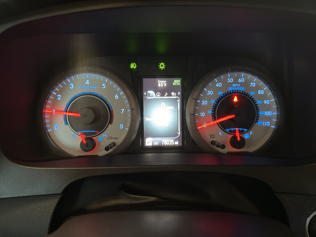 2020 Toyota Sienna Premium photo 4