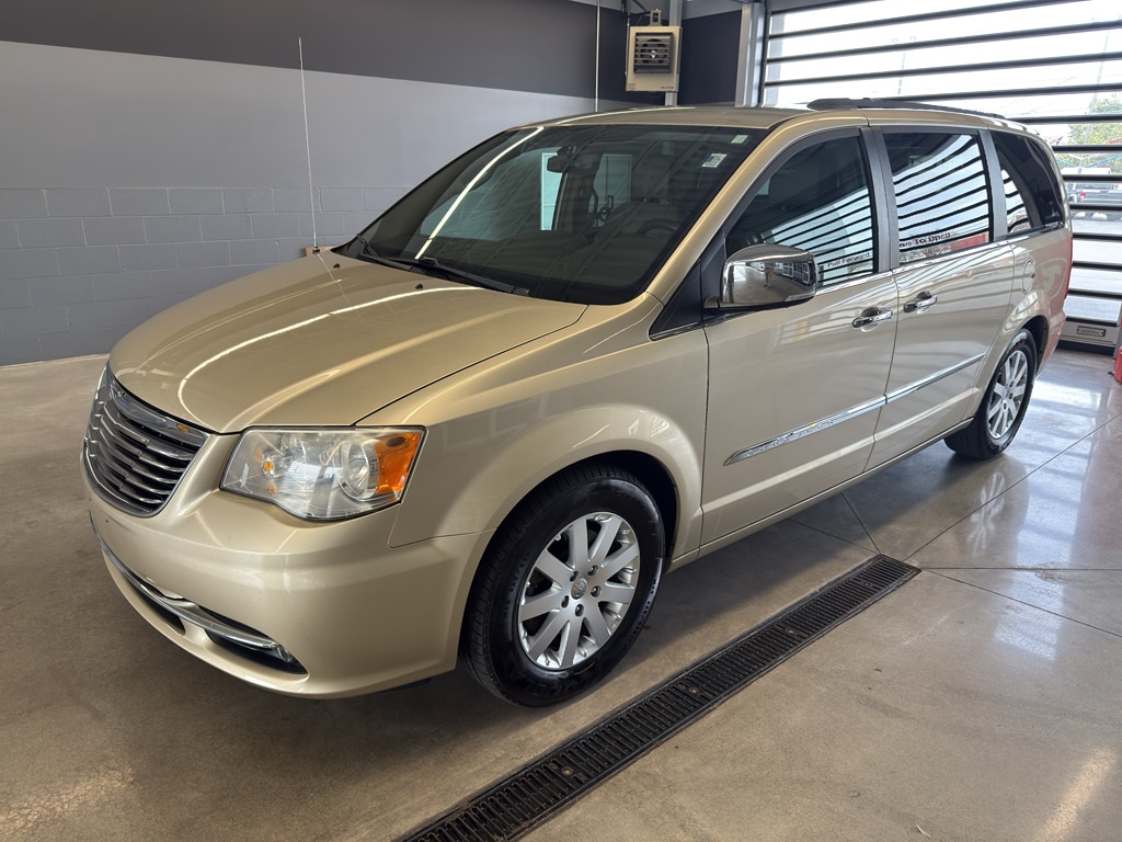 Used 2012 Chrysler Town & Country Touring-L with VIN 2C4RC1CG8CR138196 for sale in Van Wert, OH