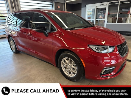 2026 Chrysler Pacifica SELECT Passenger Van