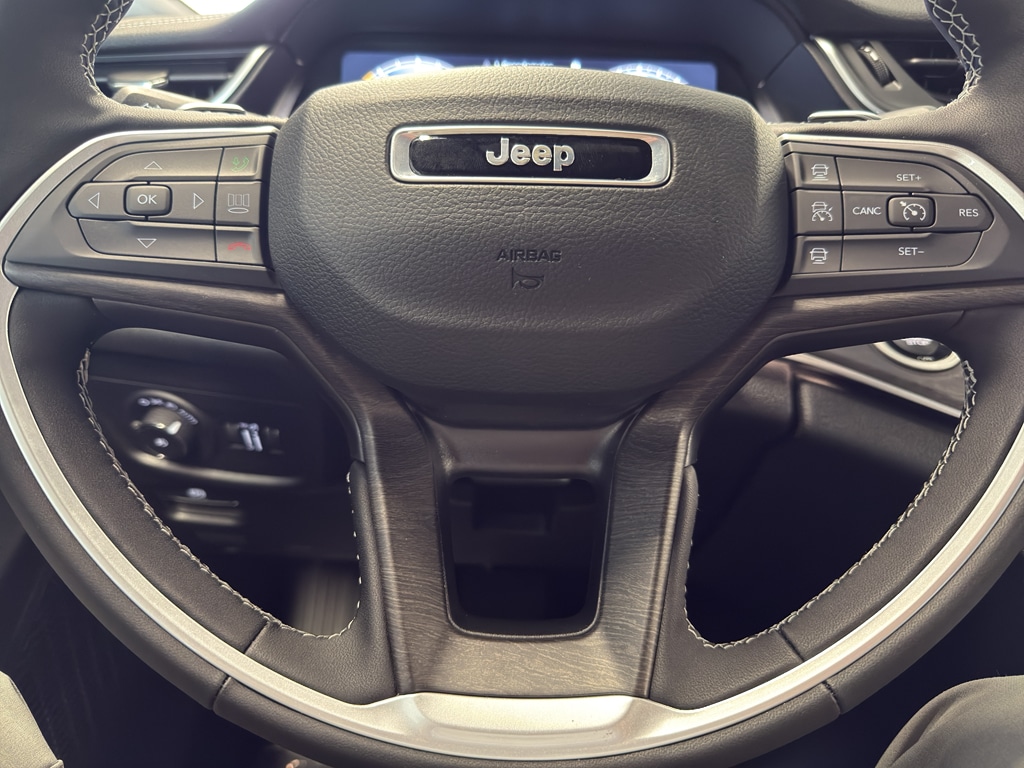 New 2025 Jeep Grand Cherokee LIMITED 4X4 Sport Utility