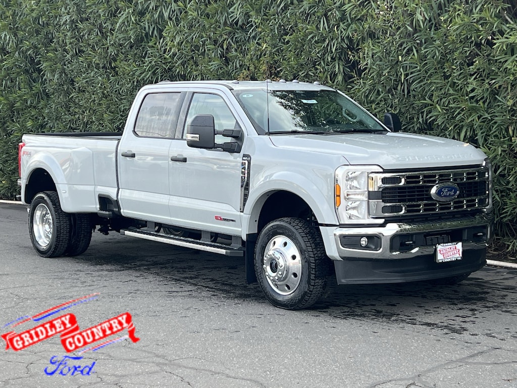 New 2026 Ford Super Duty F-450 DRW XLT Truck Crew Cab