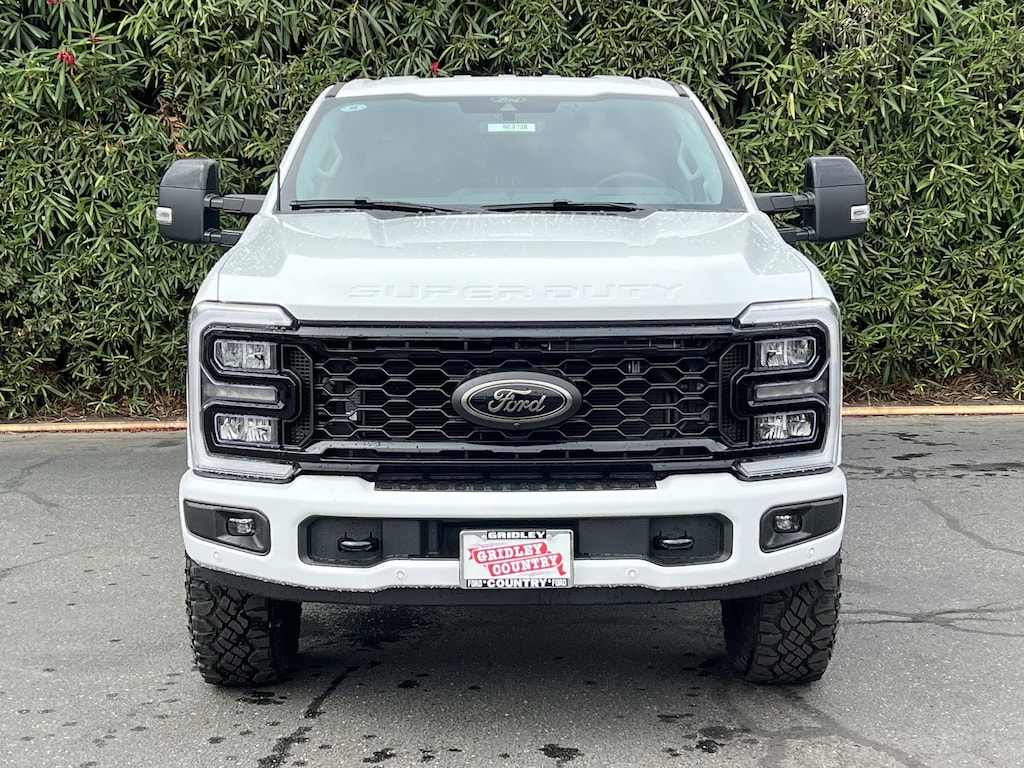 New 2025 Ford Super Duty F-250 SRW LARIAT Truck Crew Cab