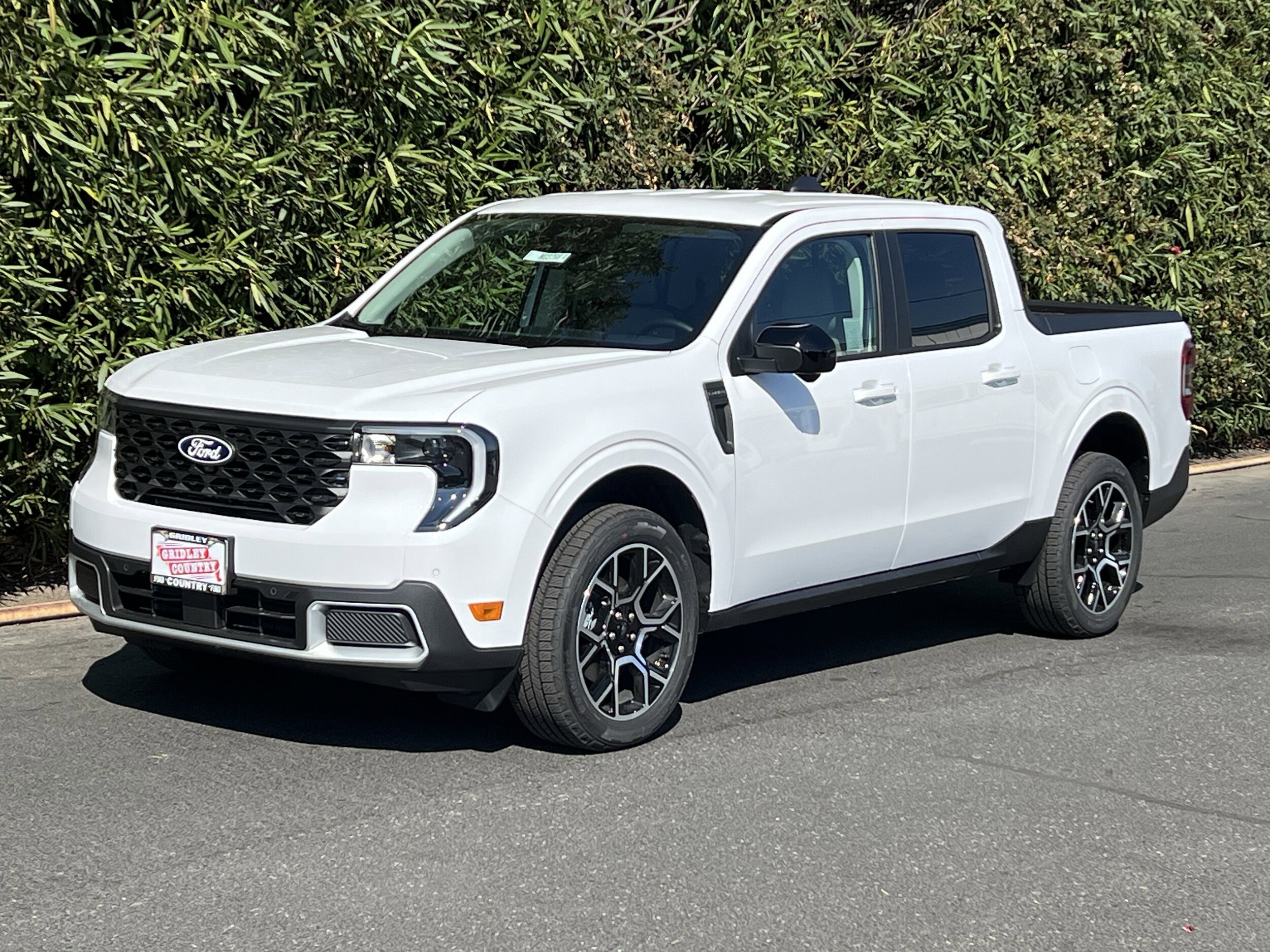 2025 Ford Maverick Lariat photo 3