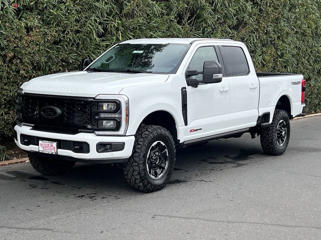 New 2025 Ford Super Duty F-250 SRW LARIAT Truck Crew Cab