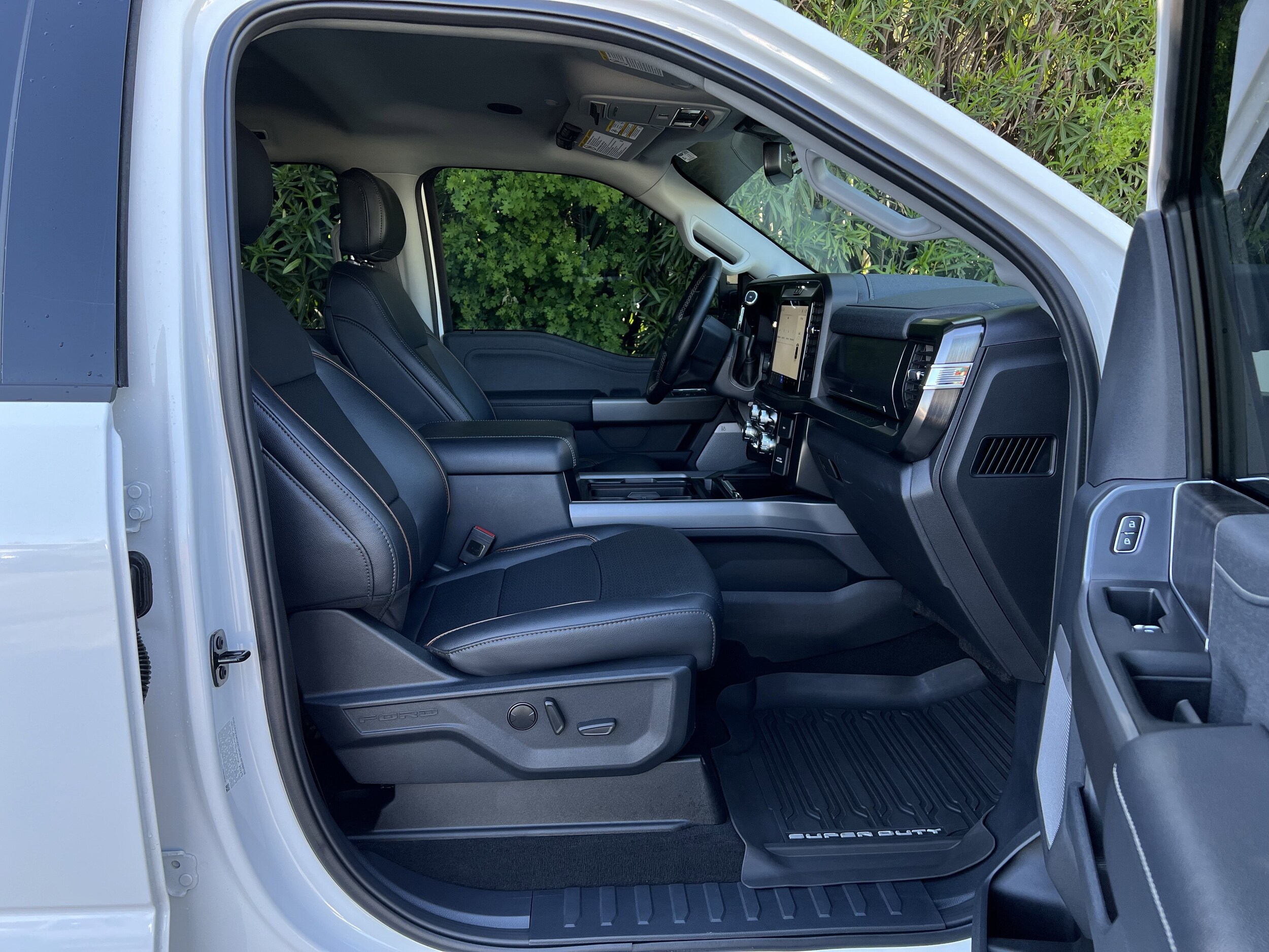 2026 Ford F-350 Super Duty Lariat - Photo 13