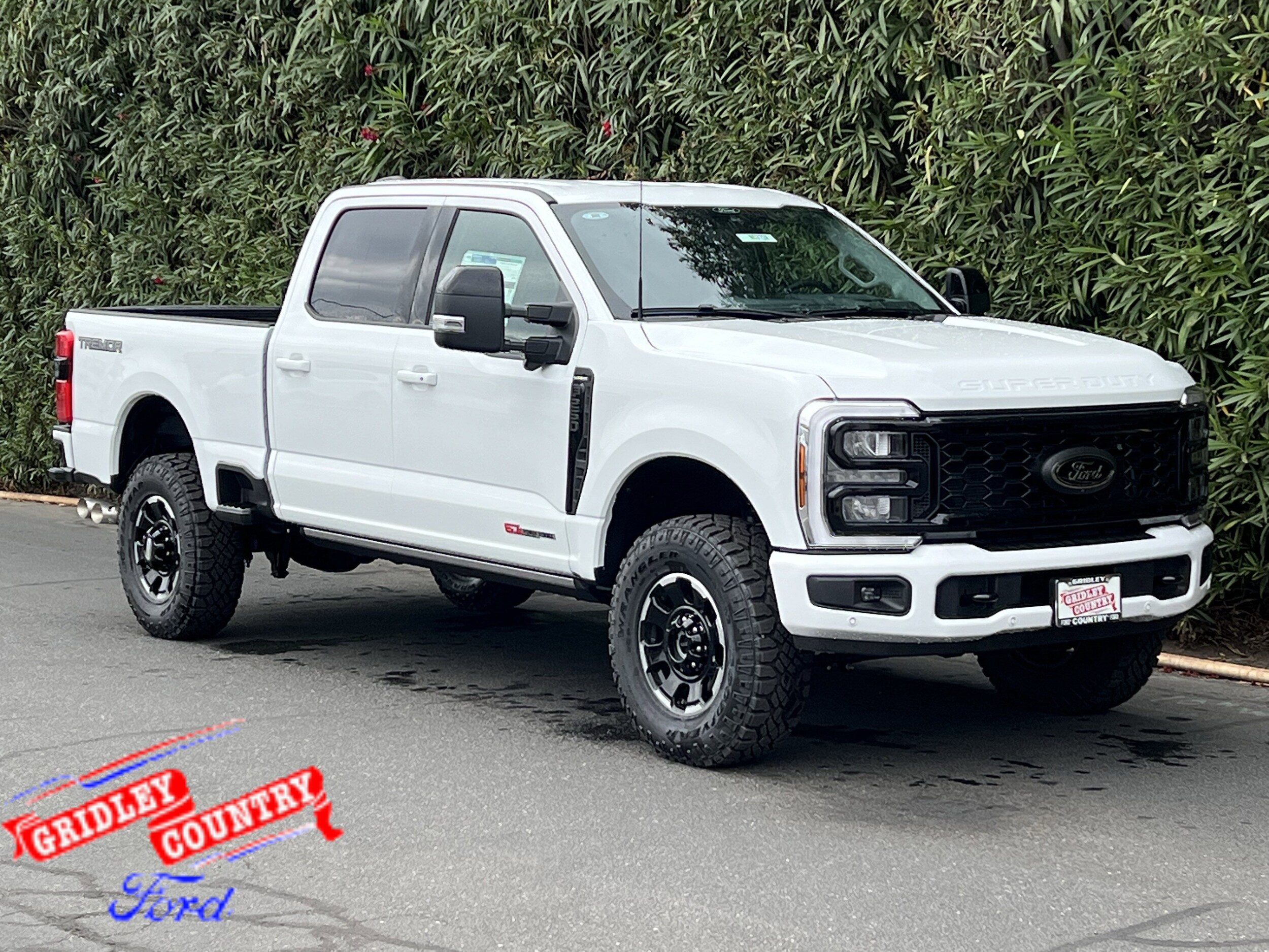 2025 Ford F-250 Super Duty Lariat's photo