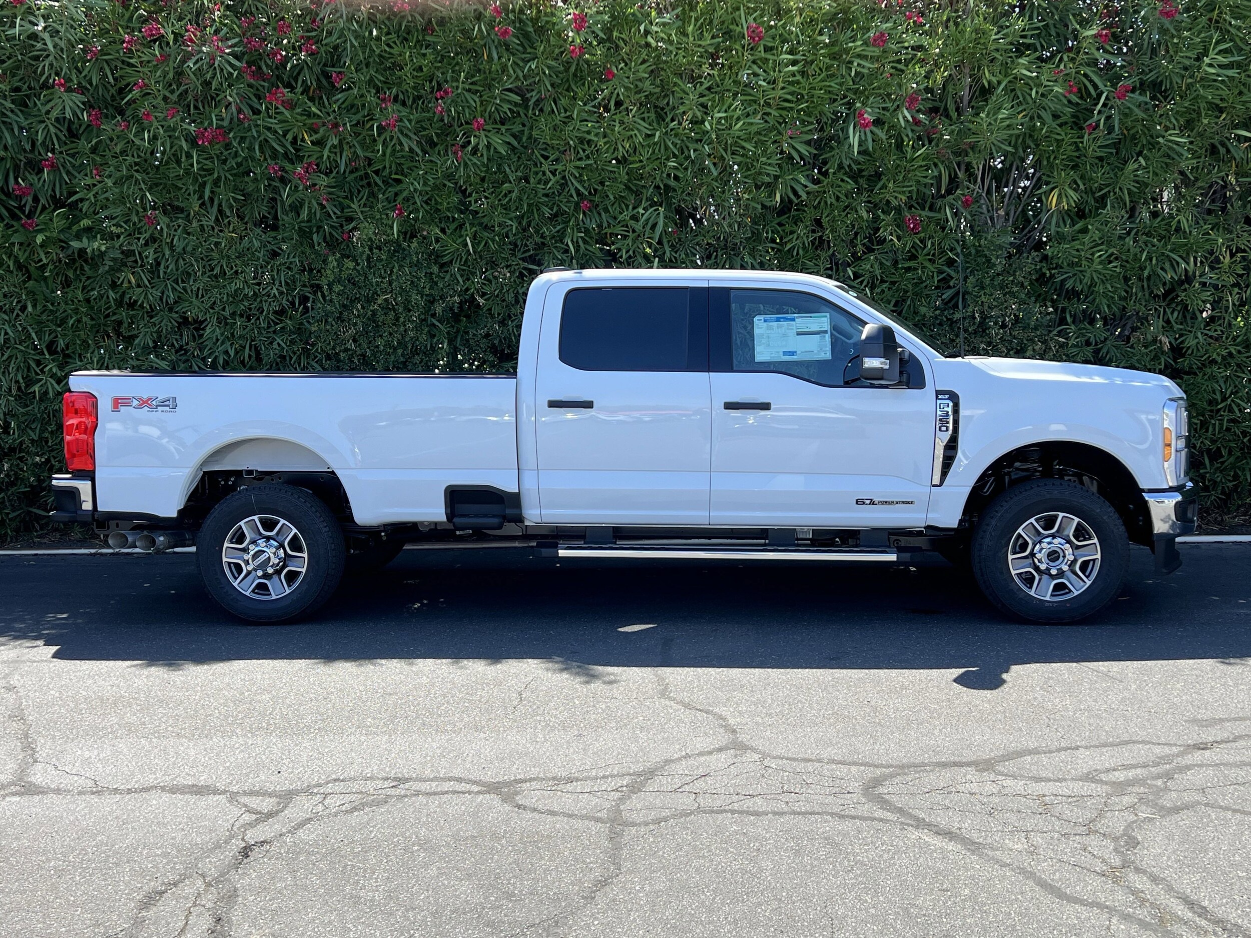 2025 Ford F-350 XLT photo 4