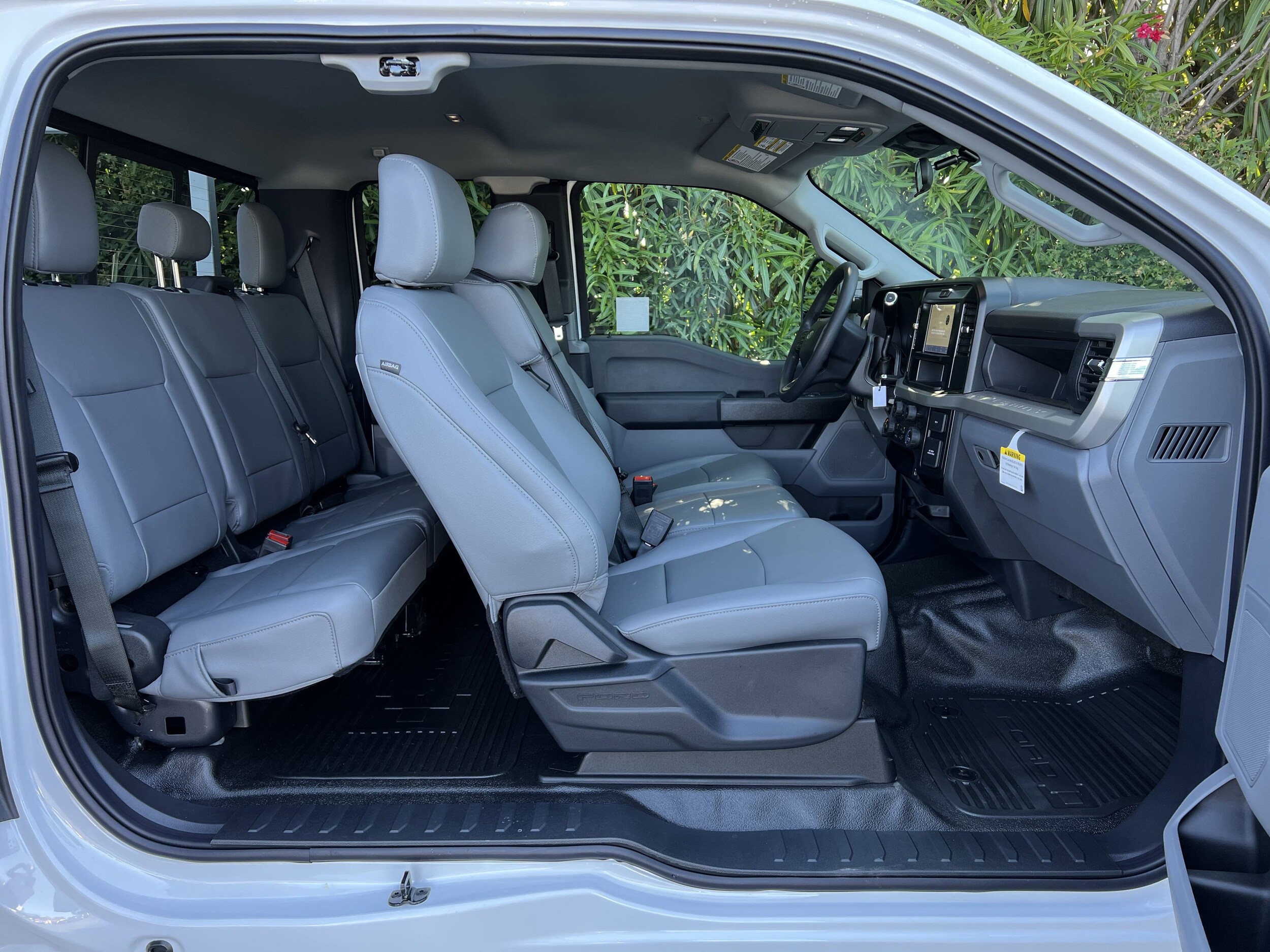 2025 Ford F-350 Super Duty Chassis Cab XL - Photo 24