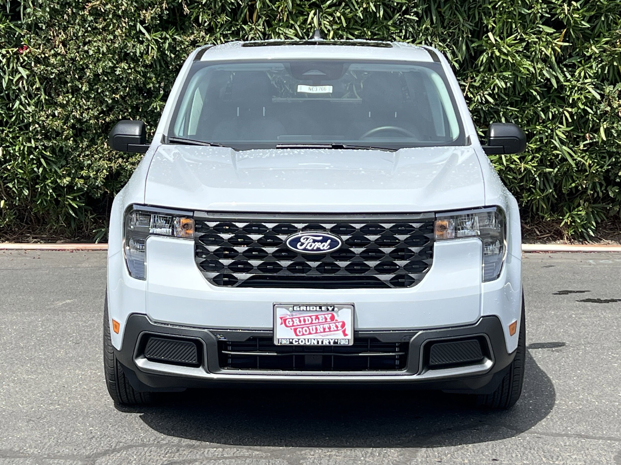 2025 Ford Maverick XLT photo 2