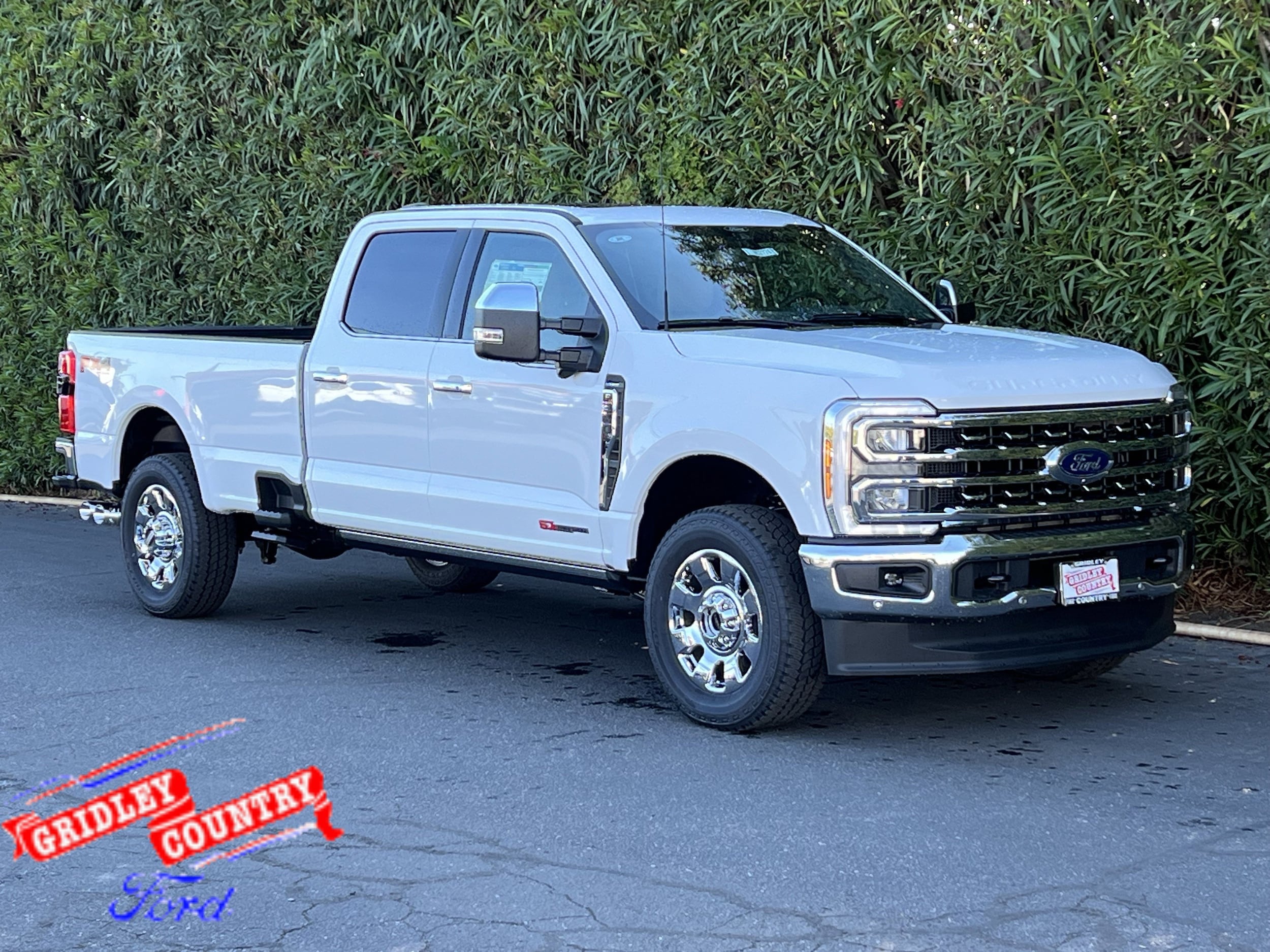 2026 Ford F-350 Super Duty Lariat's photo