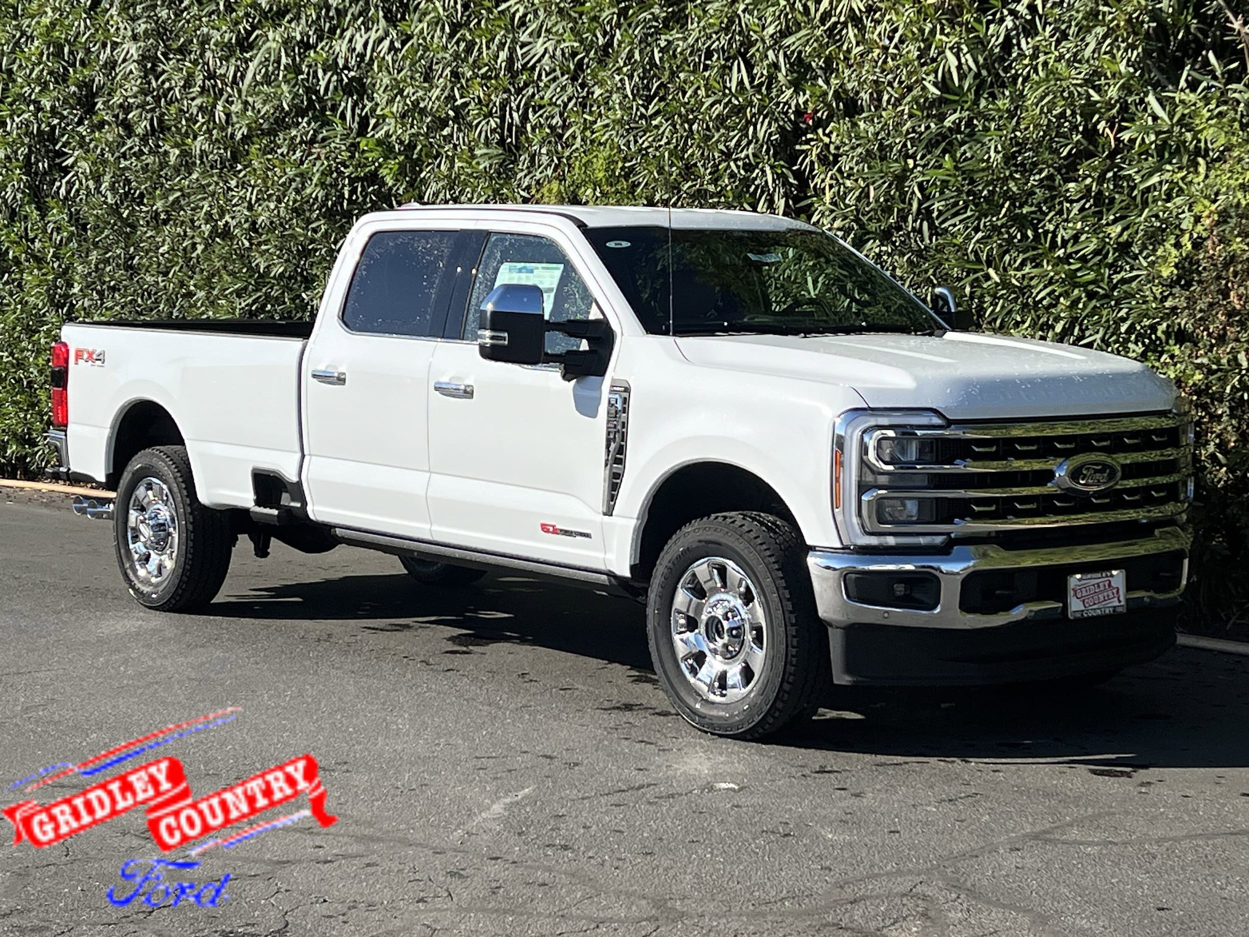 2026 Ford F-350 Super Duty Lariat's photo