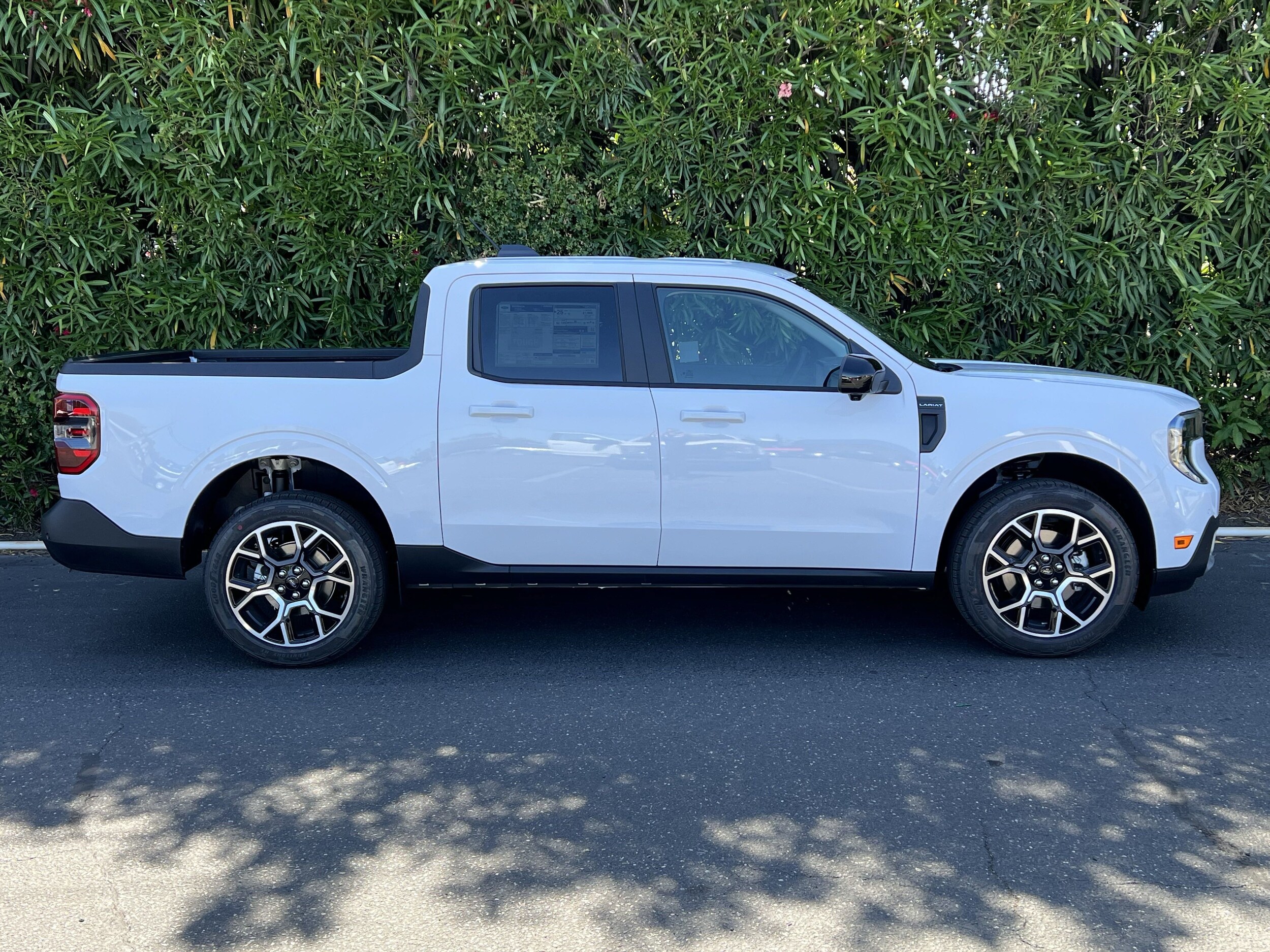 2025 Ford Maverick Lariat photo 4