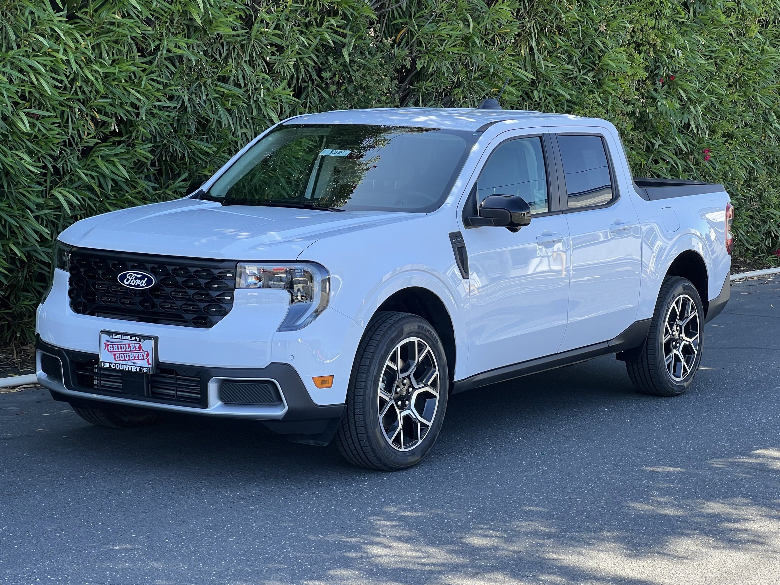 2025 Ford Maverick Lariat photo 3