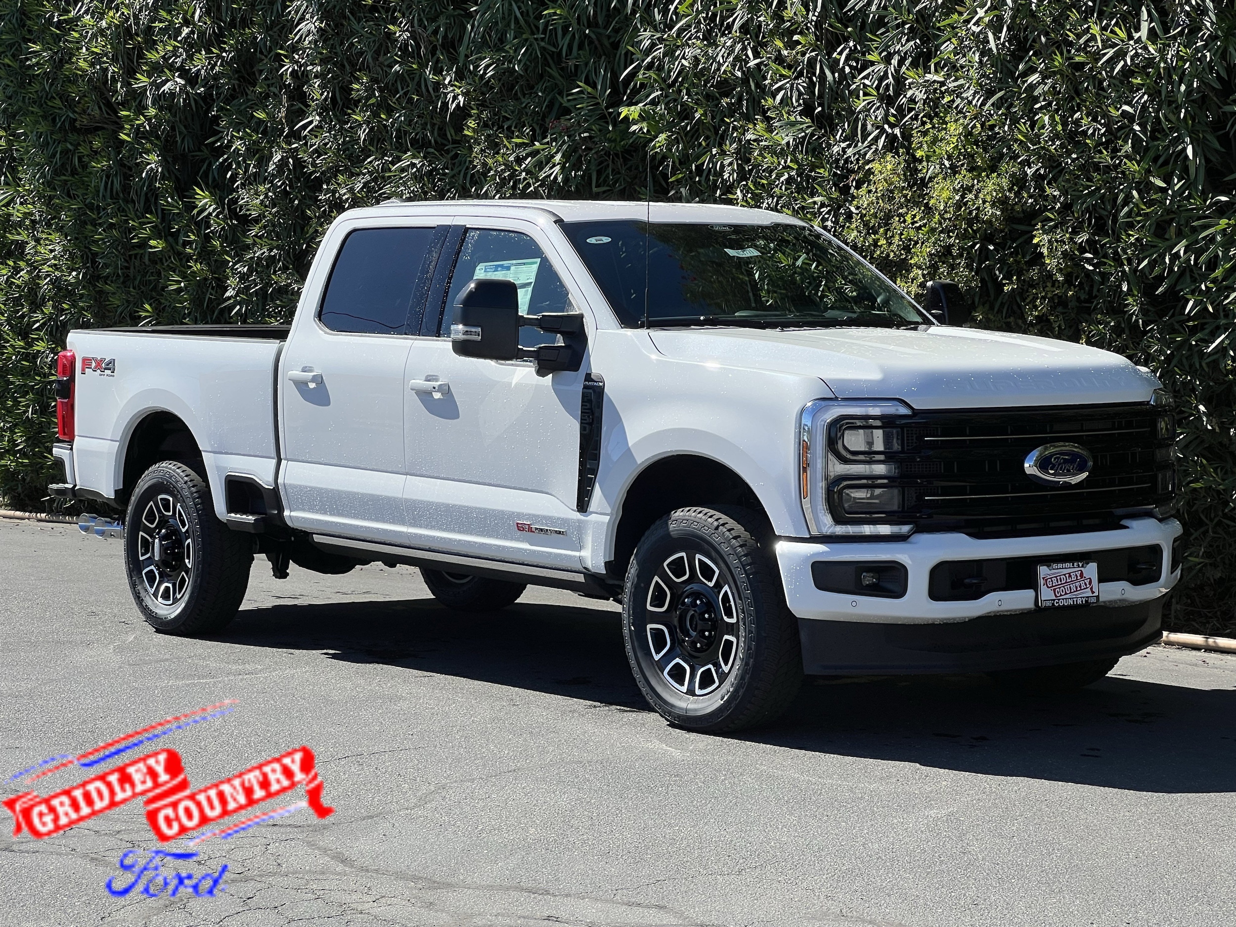 2026 Ford F-250 Super Duty Platinum's photo