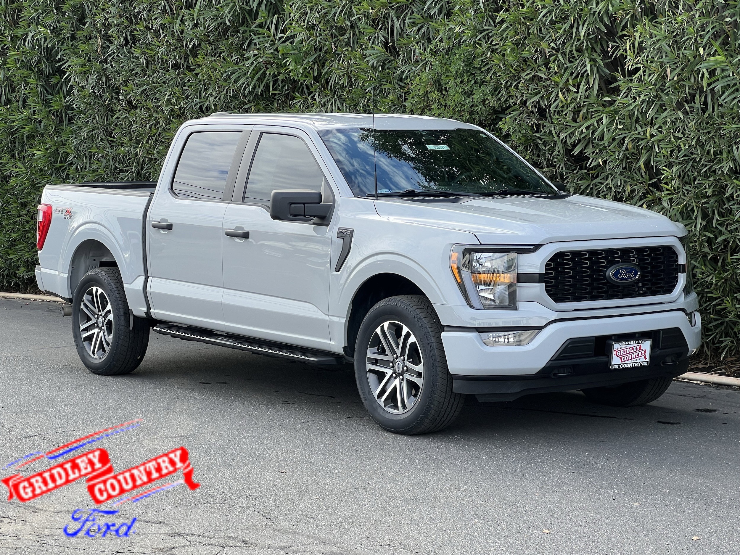2023 Ford F-150 XL's photo