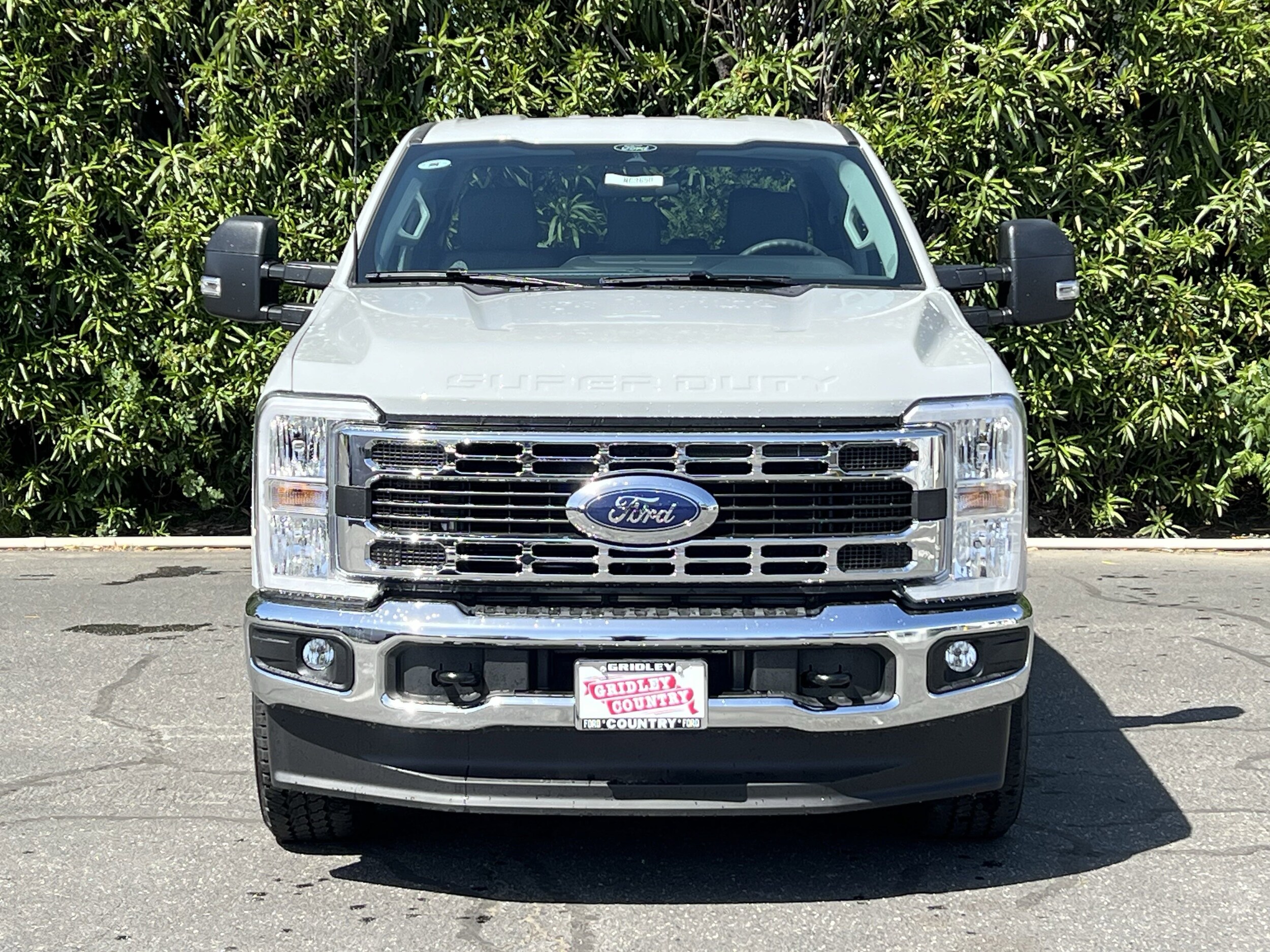 2025 Ford F-250 XLT photo 2