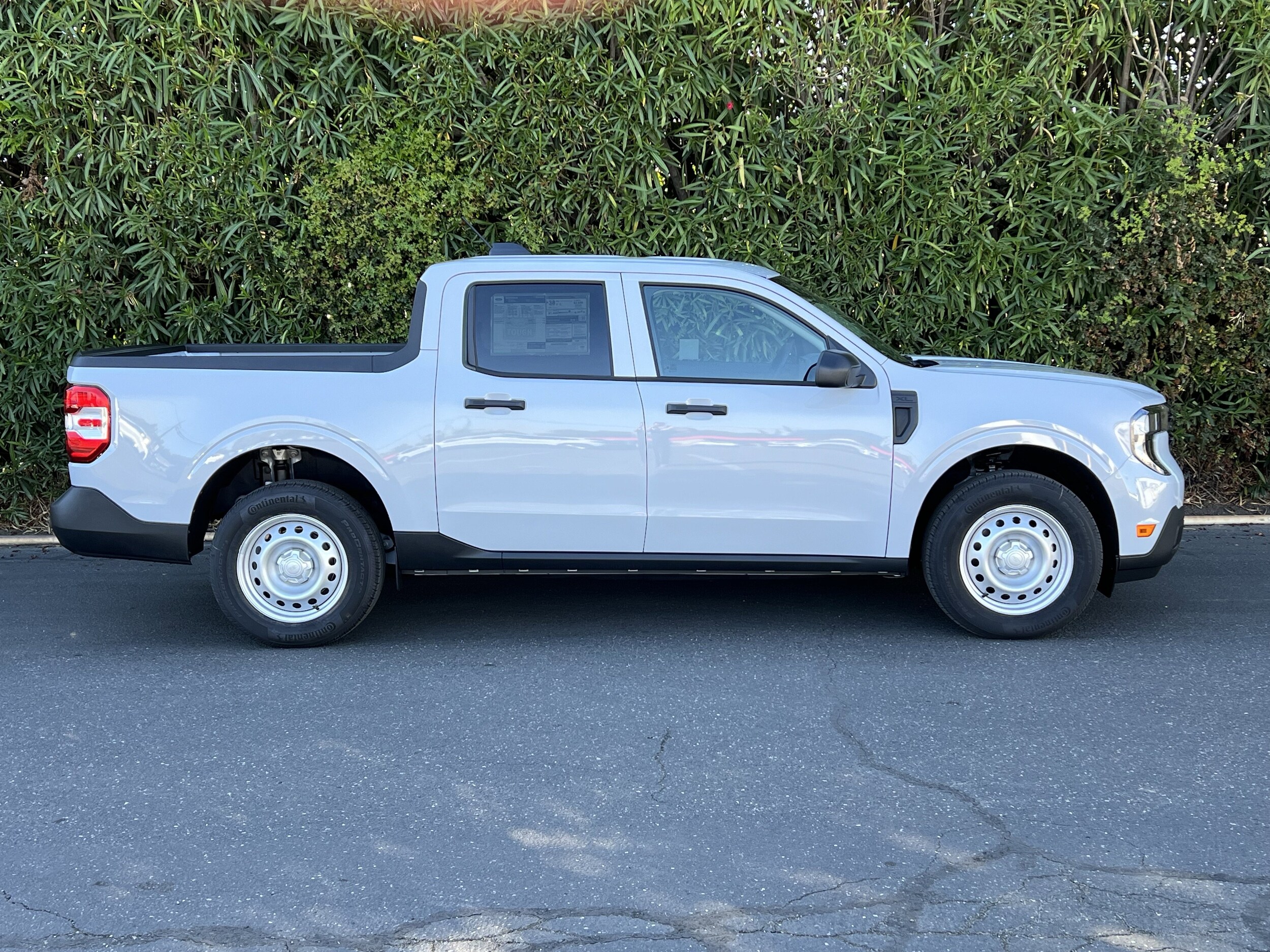 2025 Ford Maverick XL photo 3