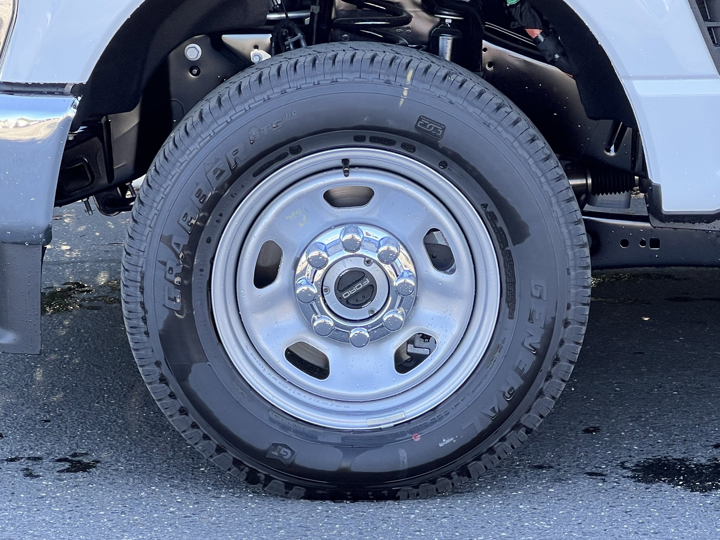 2025 Ford F-350 Super Duty Chassis Cab XL - Photo 20